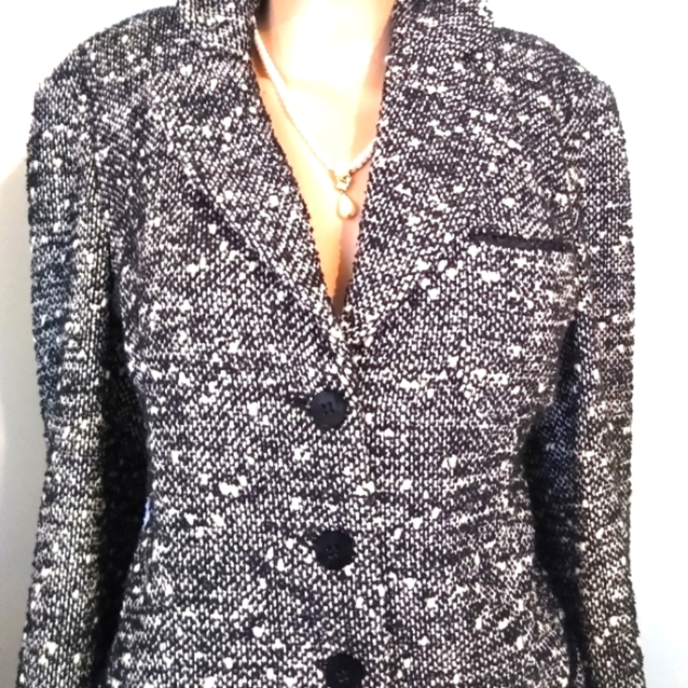 FERAUD  RARE TWEED BOUCLE 10-12 WOOL BLEND  BLACK METALLIC CAREER BLAZER JACKET